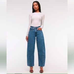 Barrel A&F jeans, medium wash, micros, curve love